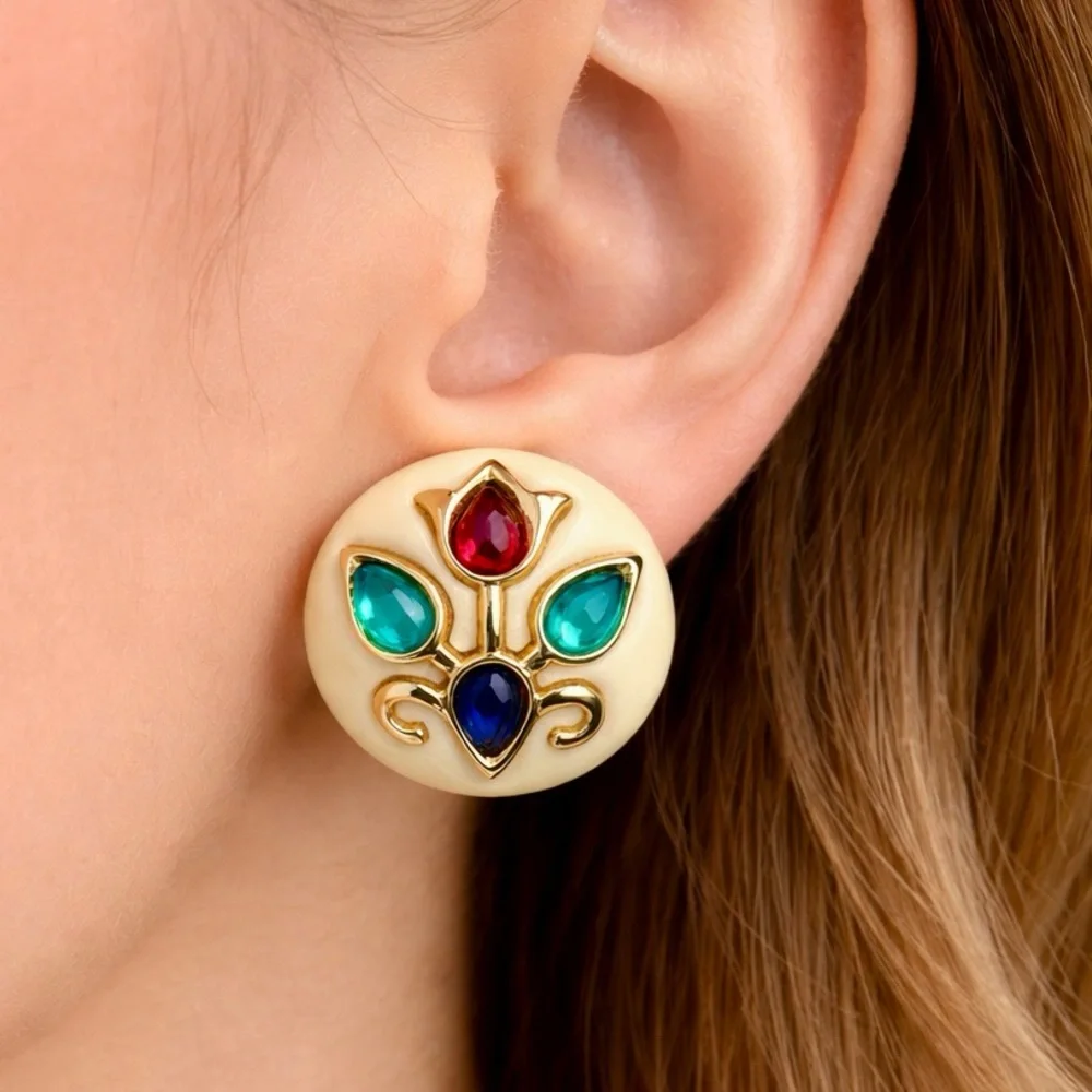 VINTAGE TRIFARI SIGNED MULTICOLOR GRIPOIX STYLE GLASS CABOCHON CLIP-ON EARRINGS - Picture 3 of 11